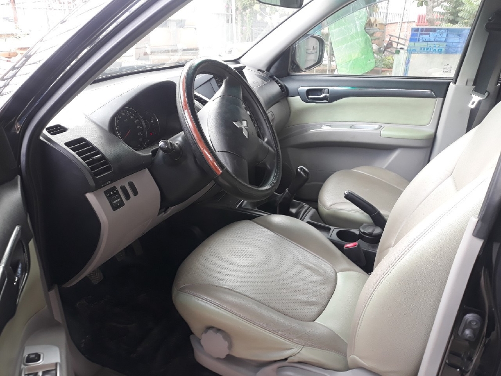 Bán Pajero Sport máy dầu 1 cầu 2014, màu đen, biển TP, giá TL, hổ trợ góp