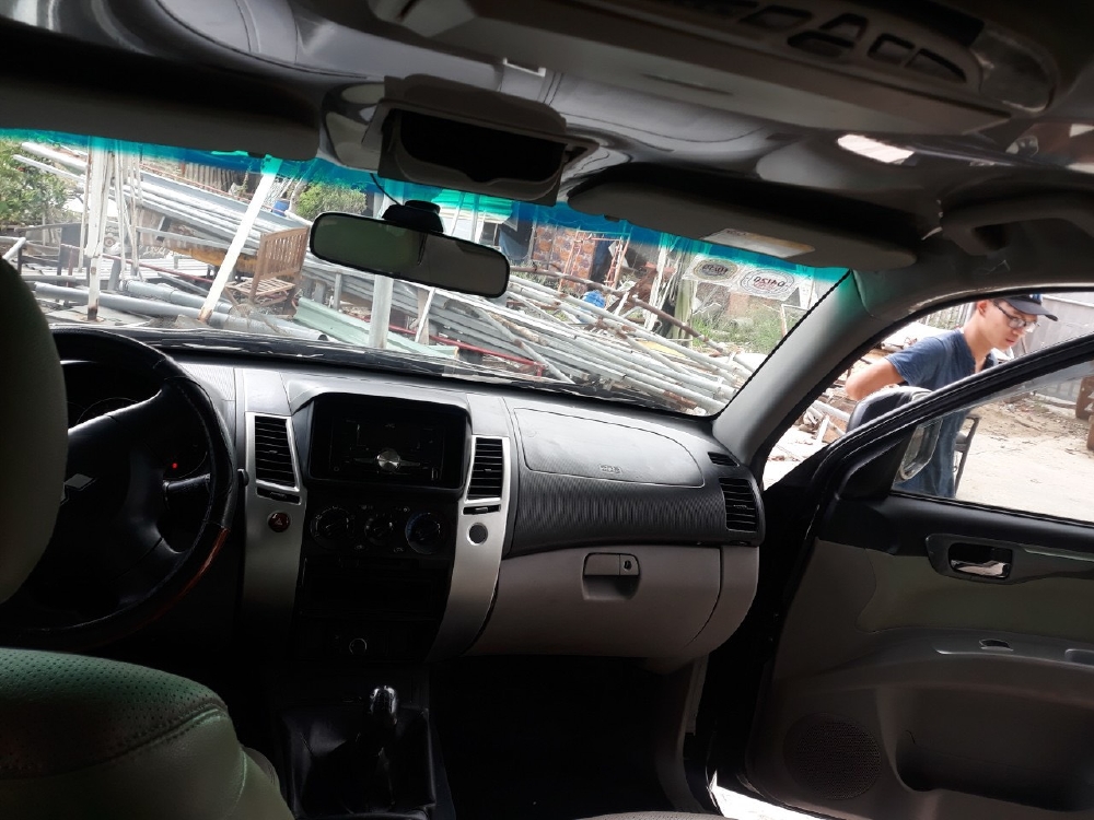 Bán Pajero Sport máy dầu 1 cầu 2014, màu đen, biển TP, giá TL, hổ trợ góp