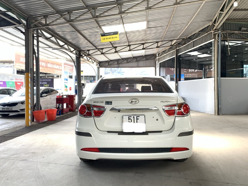 Bán Avante 1.6MT 2016, màu trắng, đúng chất, biển TP, giá TL, hổ trợ góp