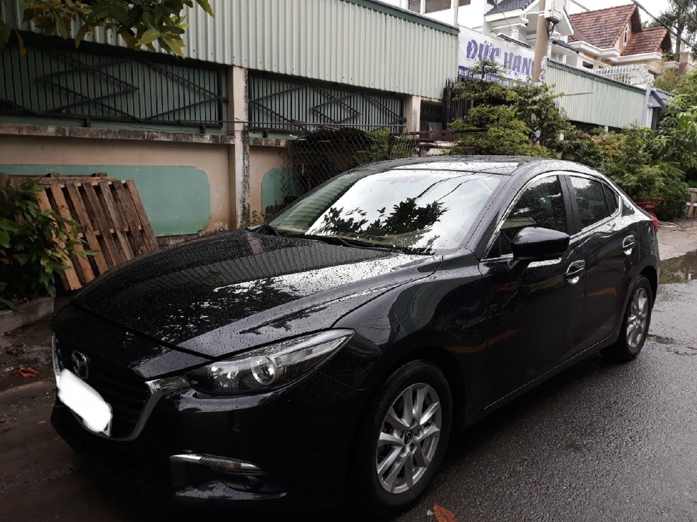 Bán Mazda 3 1.5 sedan 2018, màu đen, đúng chất, giá TL, hổ trợ góp