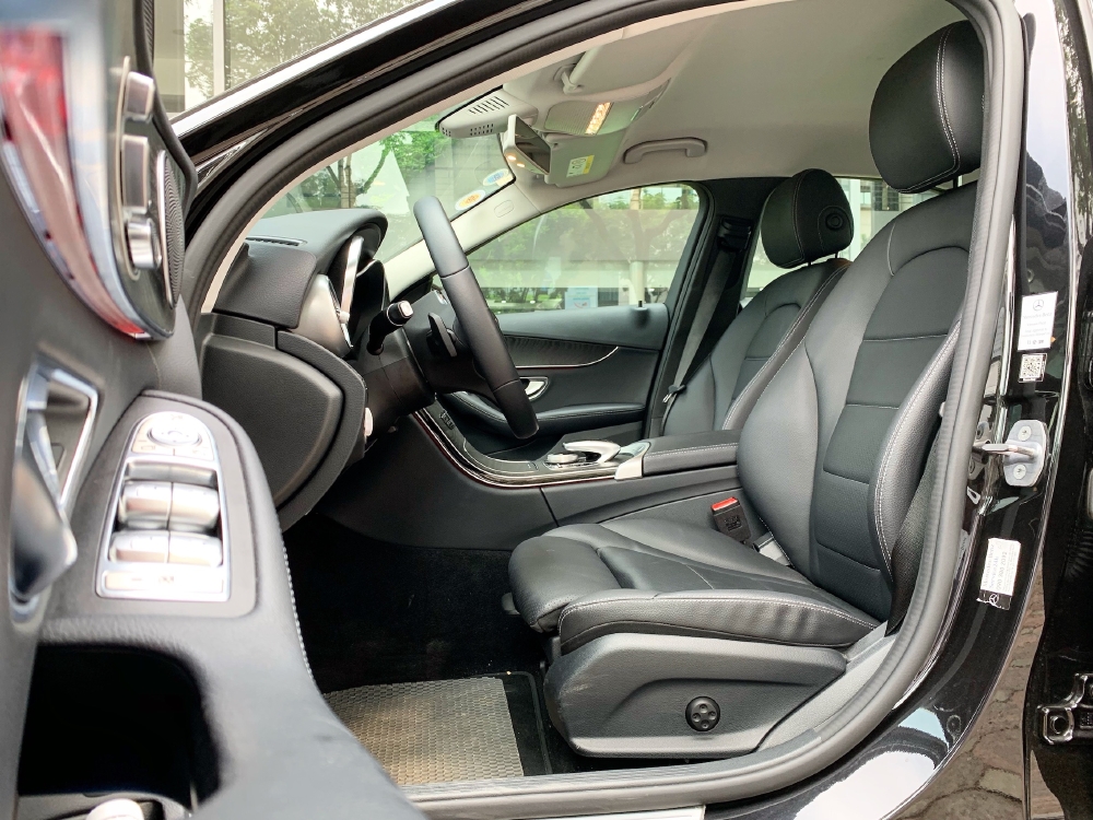 Bán Mercedes C200 2019 cũ chính chủ chạy lướt giá cực tốt