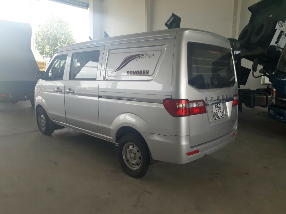 xe bán tải dongben X30 5 chỗ, 2 chỗ 950kg vivu cùng gia đình và chở hàng.