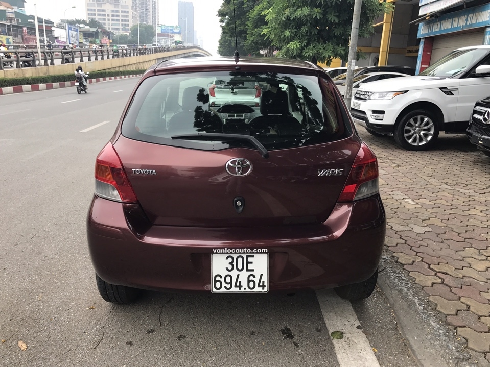 Toyota Yaris 2009 đỏ