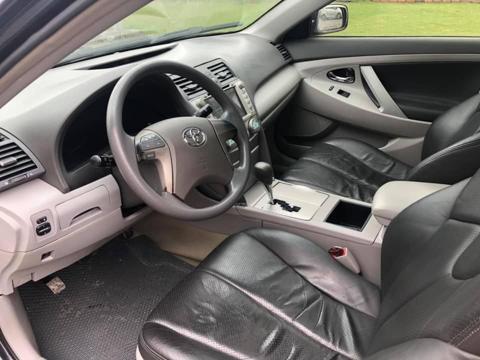 Cần bán xe Camry LE 2007, nhập Mỹ, bản 2.5.. số tự động, màu đen