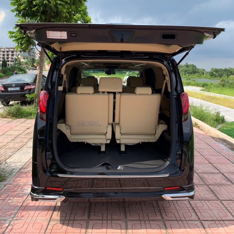 Toyota Alphard 2018 đen