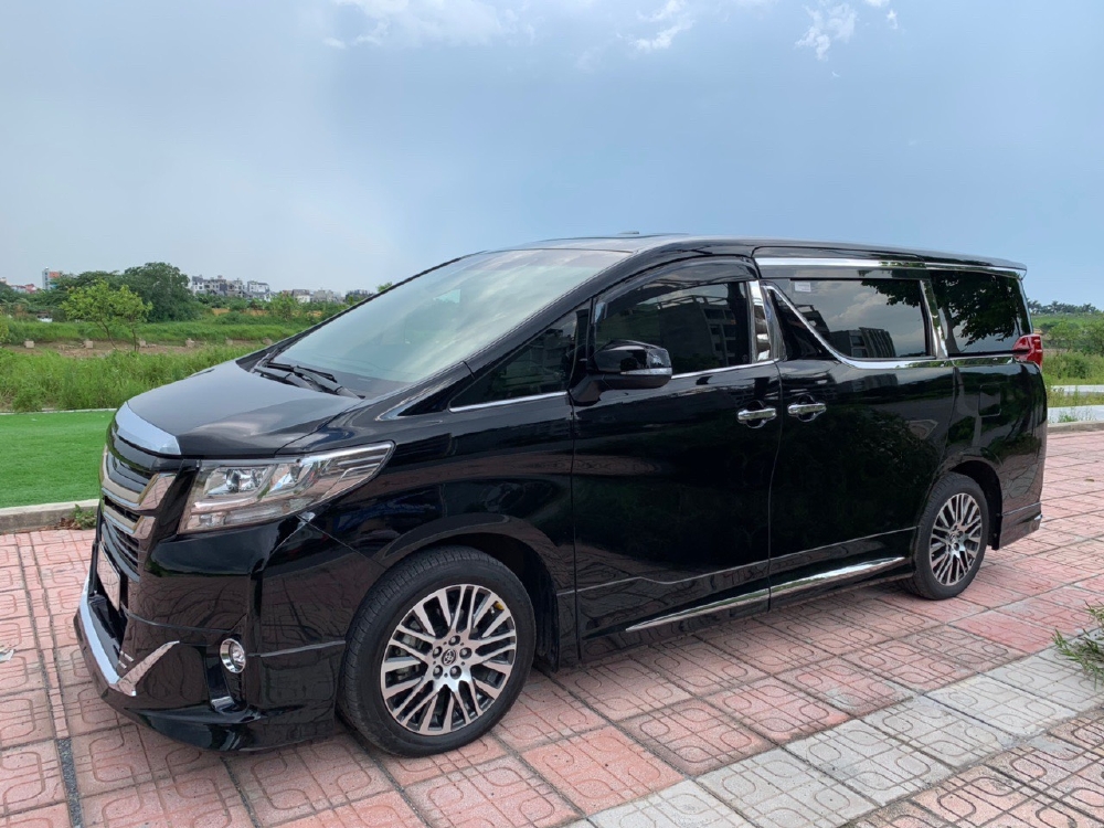 Toyota Alphard 2018 đen