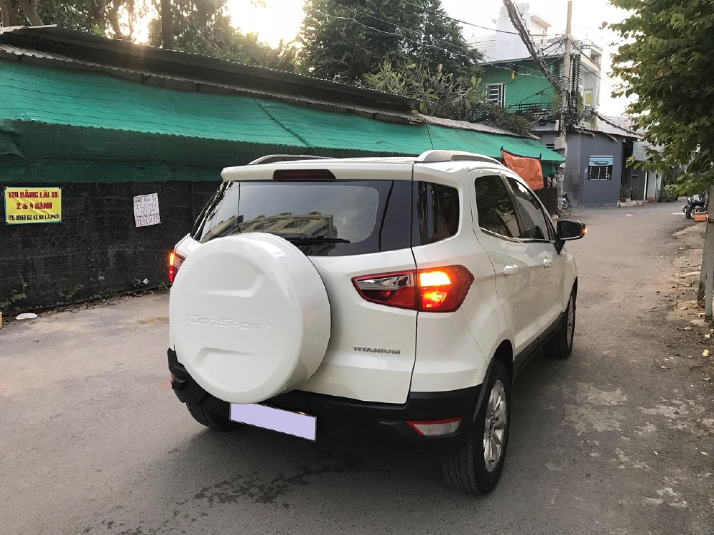 Cần bán xe Ford Ecosport 2017 Titanium số tự động màu trắng