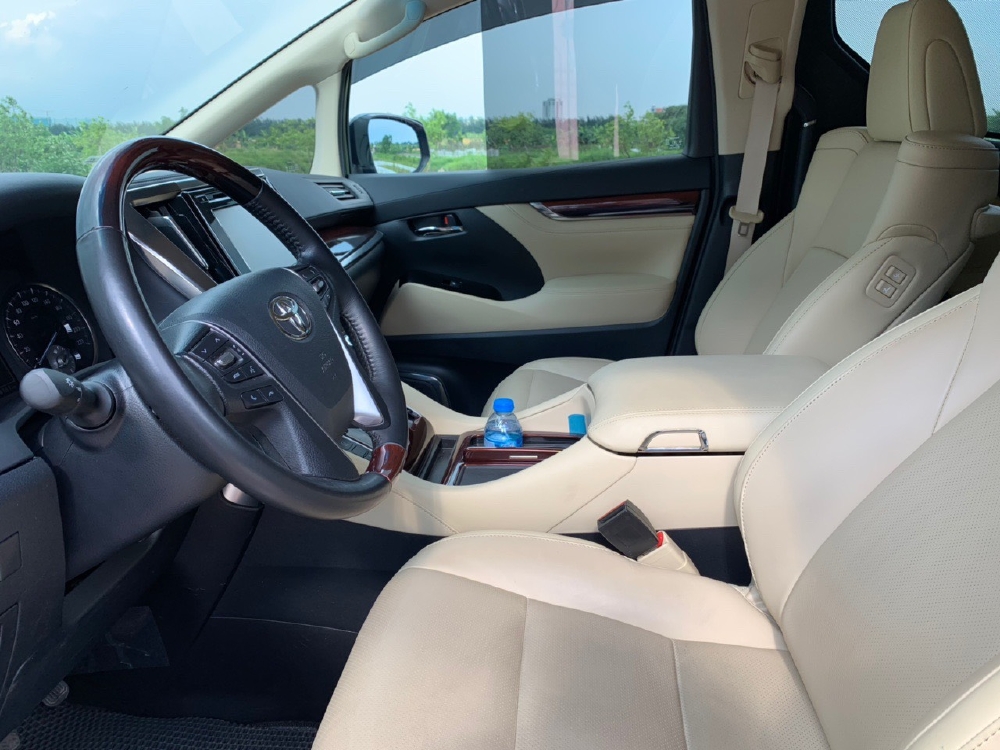 Toyota Alphard 2018 đen
