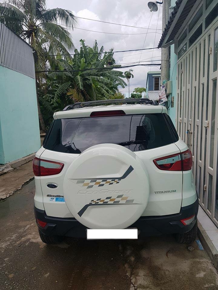 Cần bán xe Ford Ecosport 2017 Titanium số tự động màu trắng,