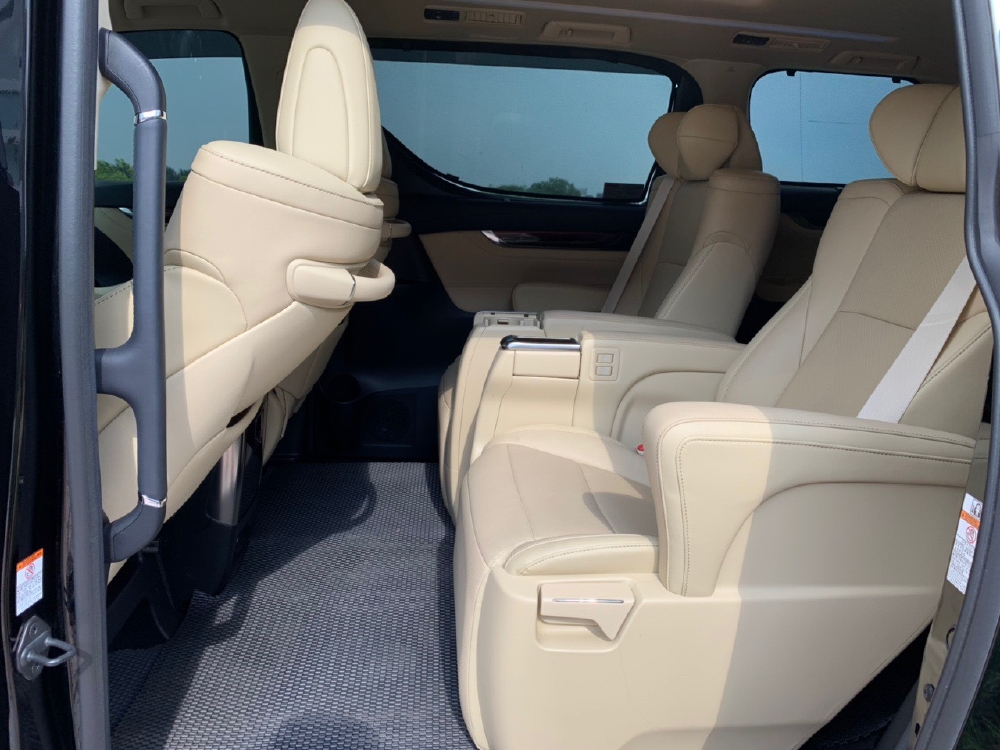 Toyota Alphard 2018 đen