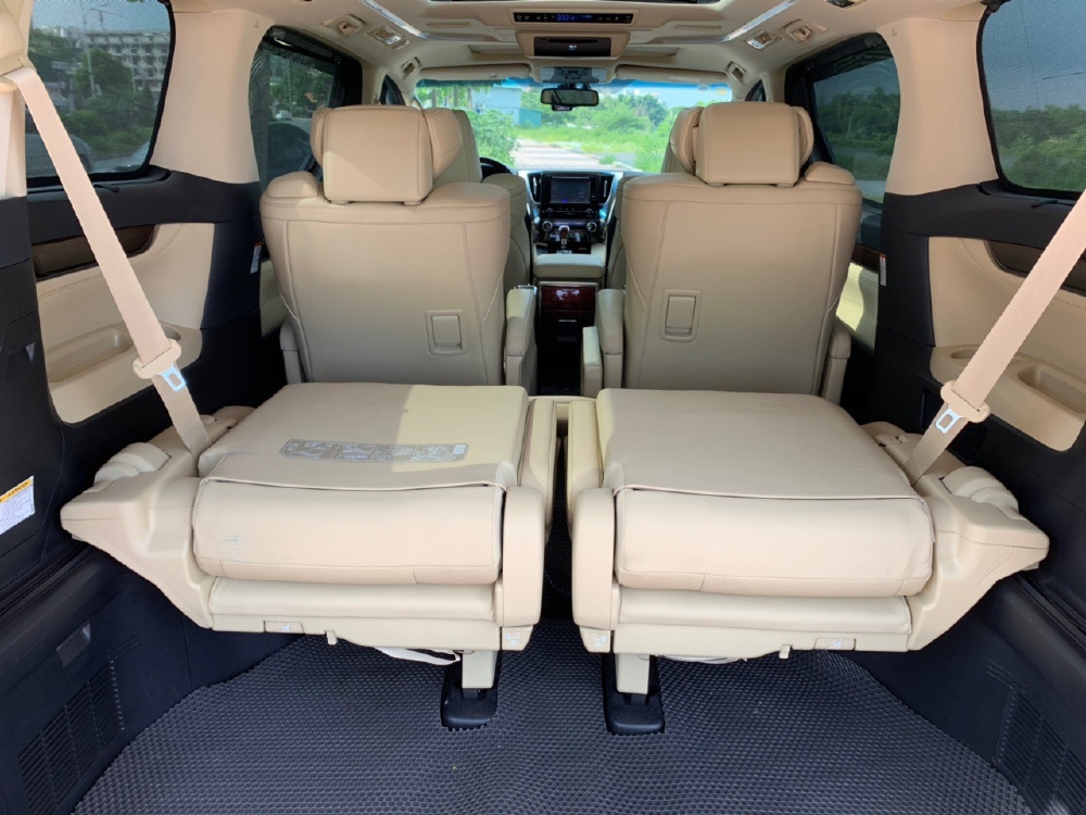 Toyota Alphard 2018 đen