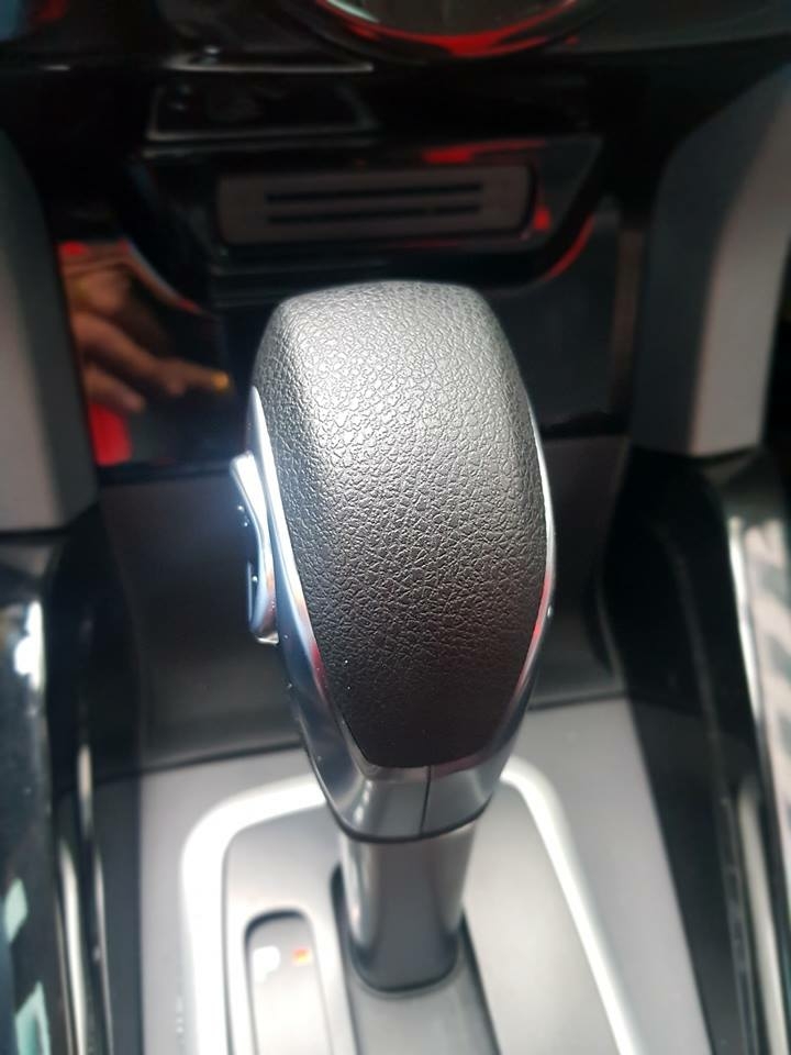 Cần bán xe Ford Ecosport 2017 Titanium số tự động màu trắng,