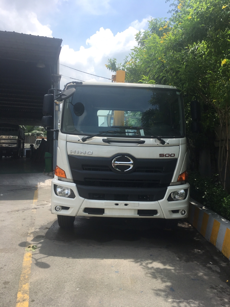 Hino FG8JP7A Thùng lững gắn cẩu SCS525