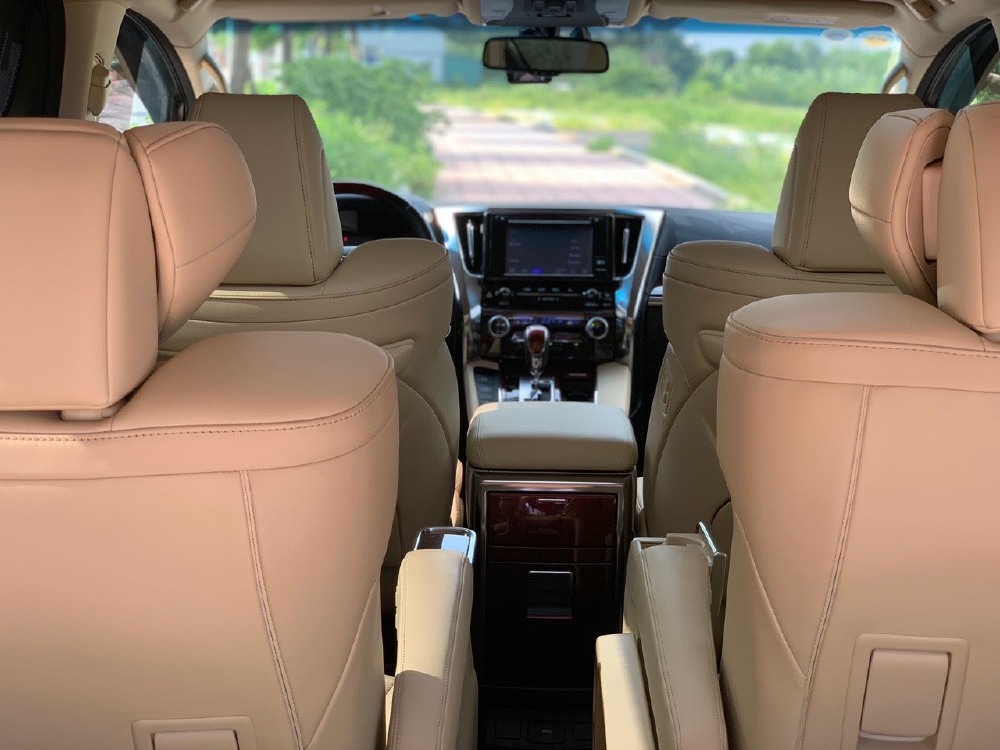 Toyota Alphard 2018 đen