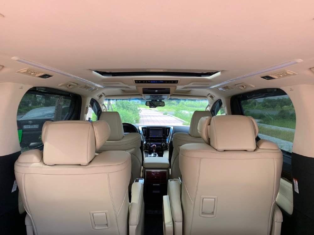 Toyota Alphard 2018 đen