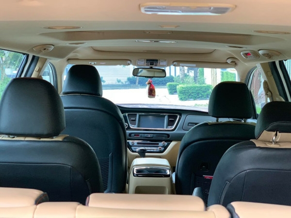 Bán Xe Sedona 2017 tự động 3.3 Full option  màu Trắng đẹp lung linh