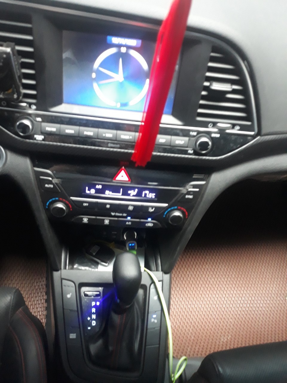 Hãng bán Elantra turbo 2018, màu nâu, đúng chất, biển TP, giá TL