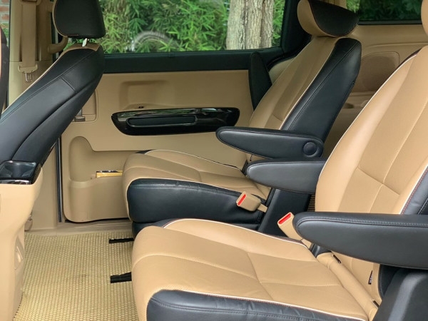 Bán Xe Sedona 2017 tự động 3.3 Full option  màu Trắng đẹp lung linh