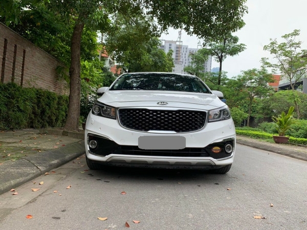 Bán Xe Sedona 2017 tự động 3.3 Full option  màu Trắng đẹp lung linh