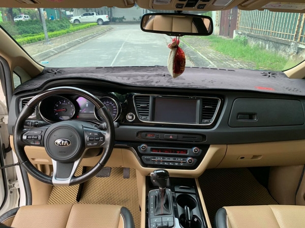 Bán Xe Sedona 2017 tự động 3.3 Full option  màu Trắng đẹp lung linh