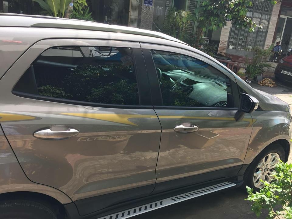 Cần bán xe Ford EcoSport Titanium 2018 số tự động màu xám