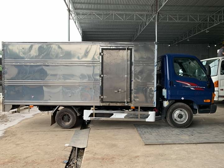 Xe tải HYUNDAI N250SL tải 2.5 tấn thùng kín dài 4.3m - Trả Góp