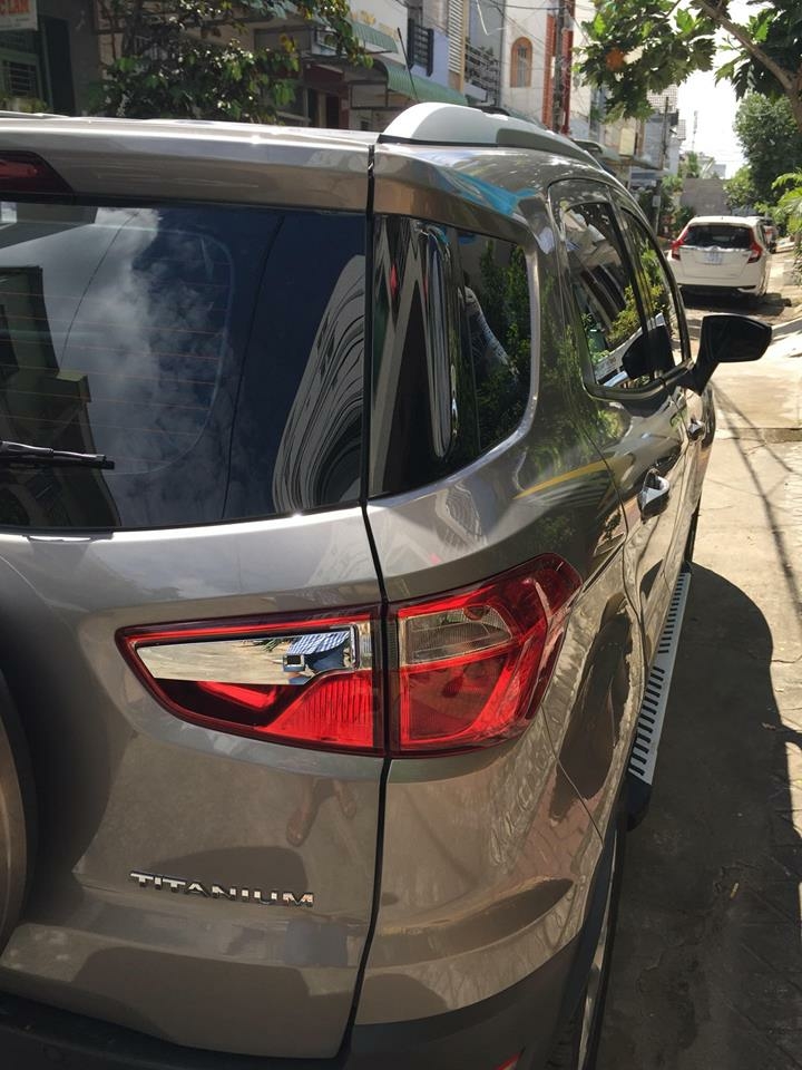 Cần bán xe Ford EcoSport Titanium 2018 số tự động màu xám