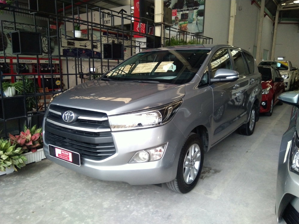 Toyota Innova 2.0 cuối năm 2016 giá tốt cho anh em, liên hệ ngay nhé.