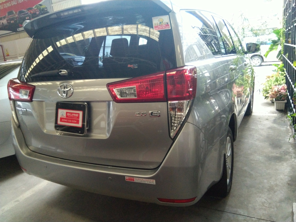 Toyota Innova 2.0 cuối năm 2016 giá tốt cho anh em, liên hệ ngay nhé.
