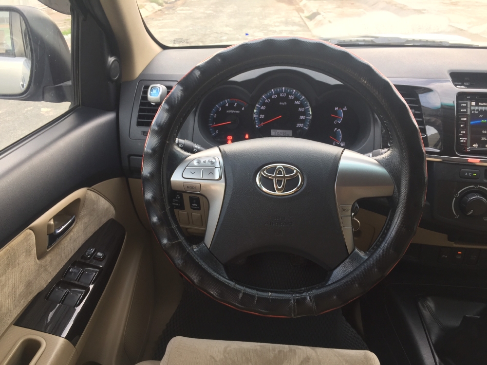 Bán xe Toyota Fortuner 2.5G (4x2), model 2016, màu Bạc!
