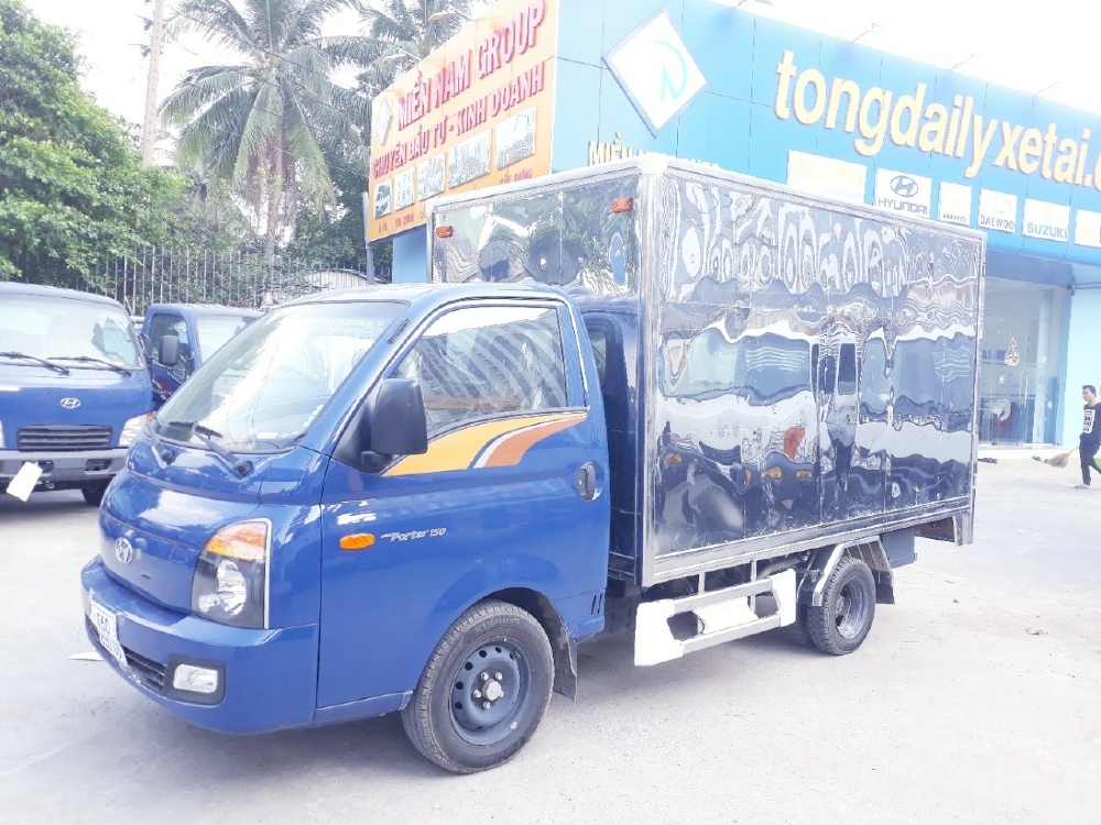 Xe tải thùng kín HYUNDAI H150 2019 tải 1.5 tấn - Trả Góp