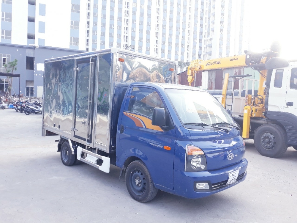 Xe tải thùng kín HYUNDAI H150 2019 tải 1.5 tấn - Trả Góp