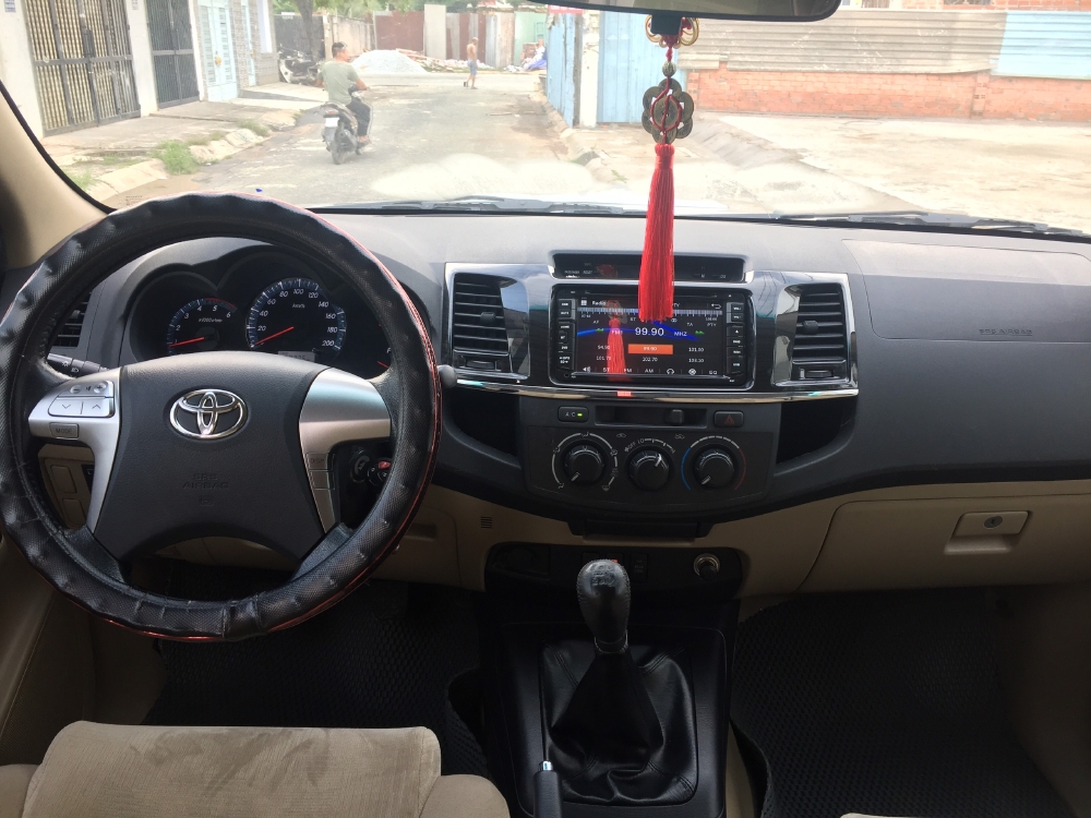 Bán xe Toyota Fortuner 2.5G (4x2), model 2016, màu Bạc!