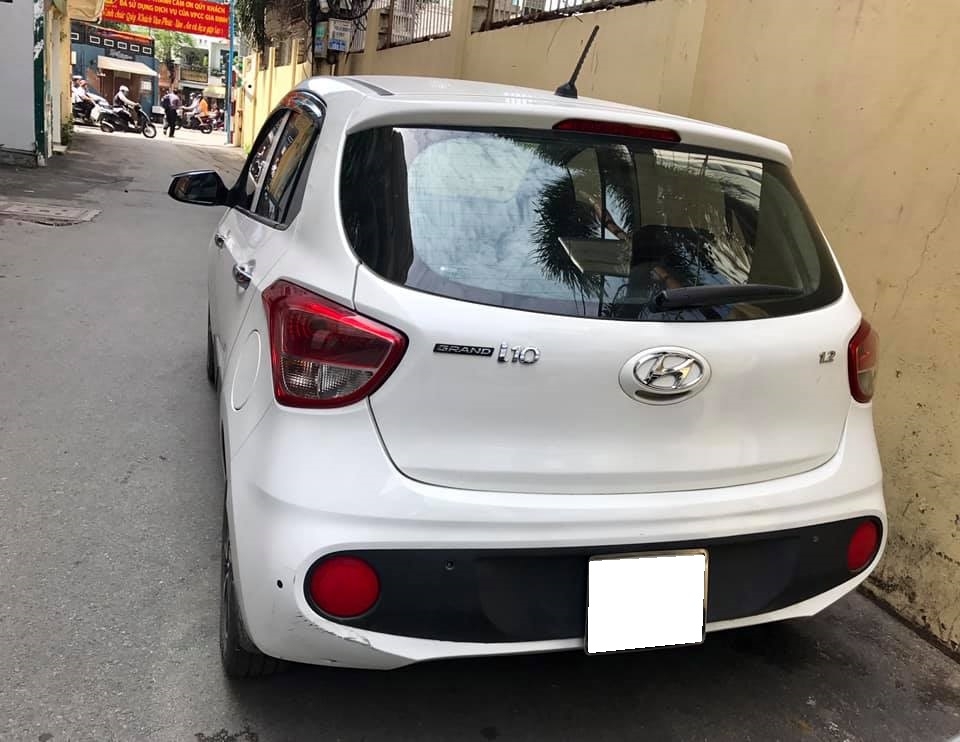 bán xe Hyundai I10...2019 mt bảng 1.25 Hatbach màu trắng full đồ