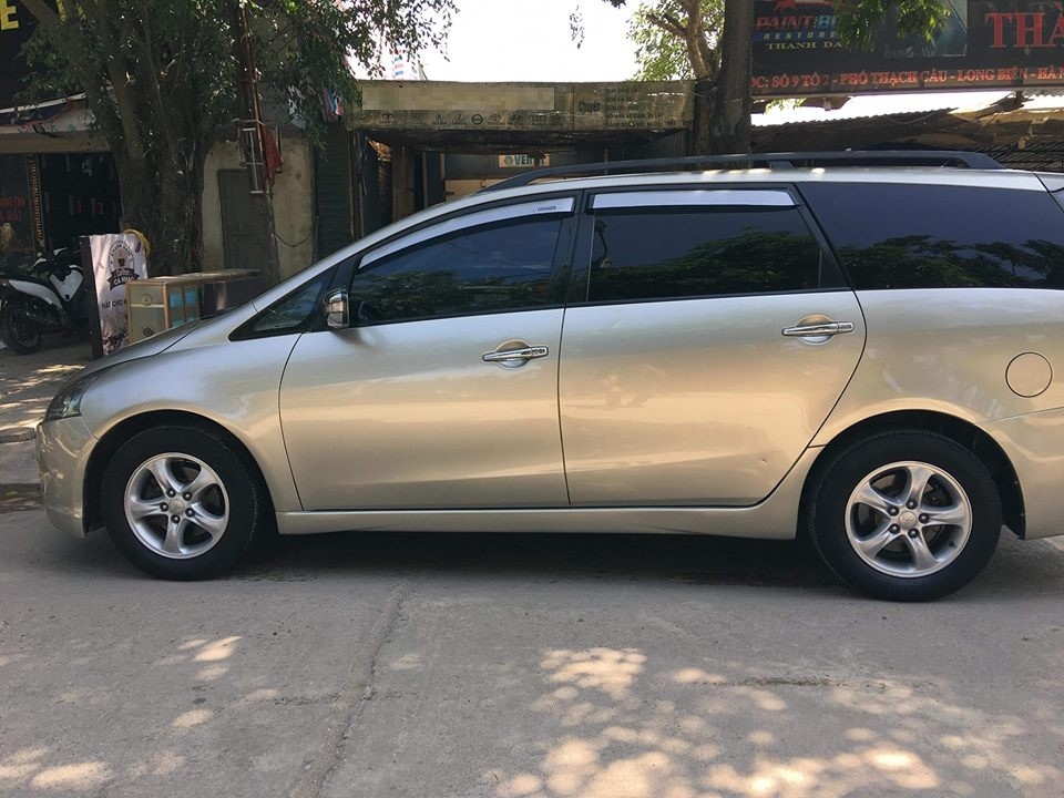 Cần bán xe Mitsubishi Grandis 2007 số tự động màu xám