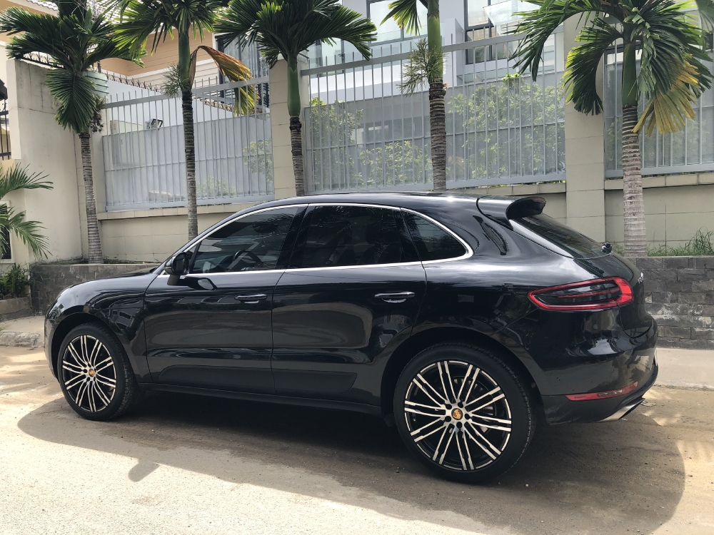 Cần Bán xe Porsche Macan S, đời 2017, màu Đen, nhập khẩu Đức!