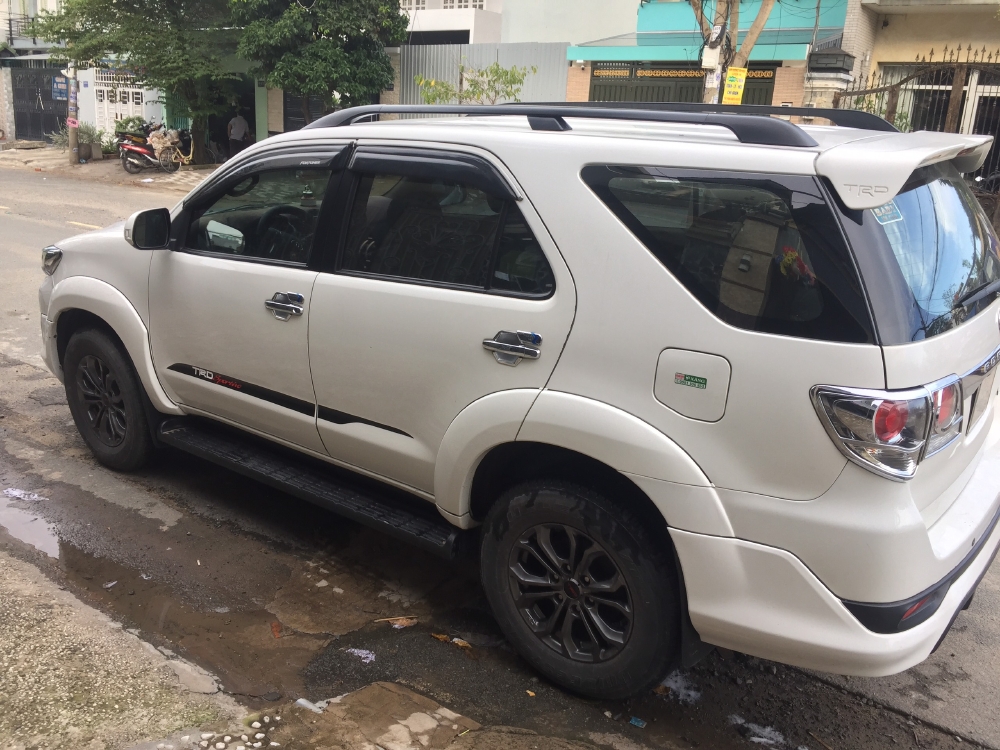 Bán xe Toyota Fortuner TRD 2.7V (4x2), Model 2016, màu Trắng!!