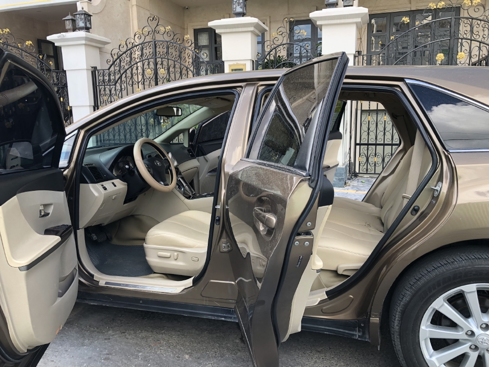 Bán xe Toyota Venza 2.7, đời 2010, nhập Mỹ, Đồ chơi 100 Triệu!!