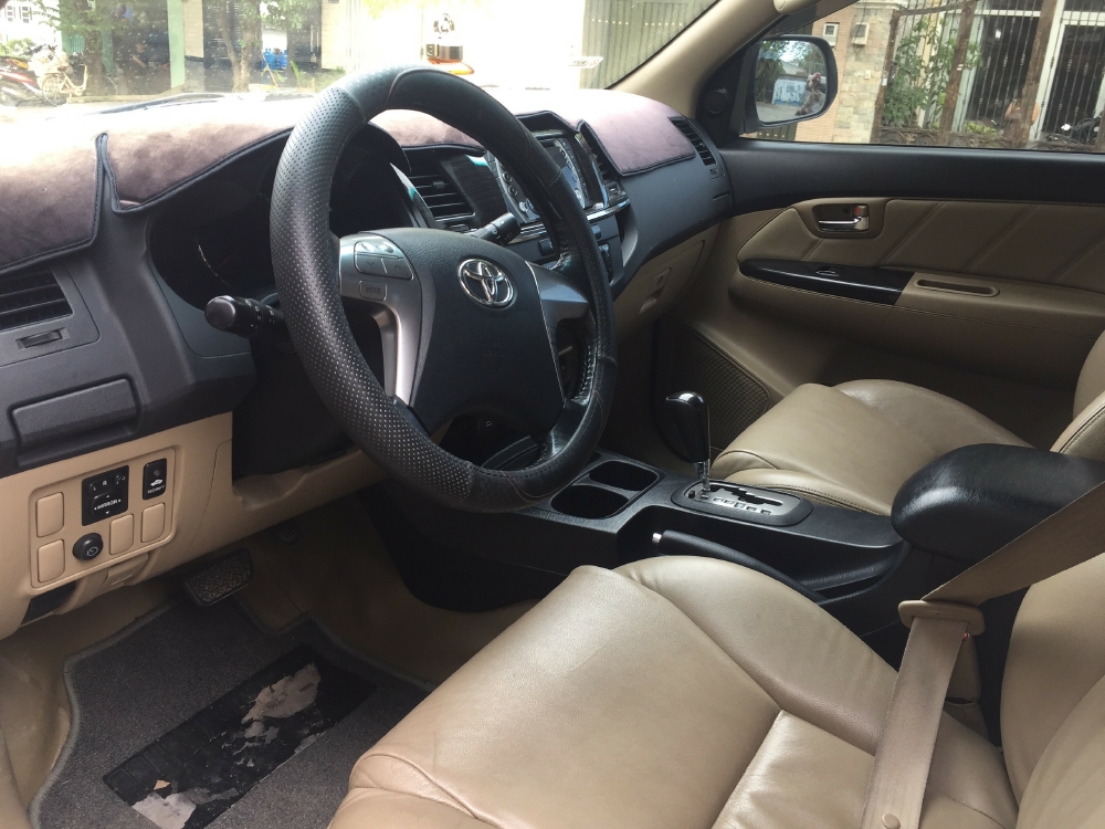 Bán xe Toyota Fortuner TRD 2.7V (4x2), Model 2016, màu Trắng!!