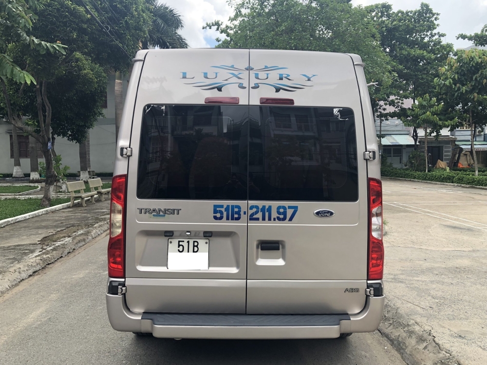 Ford Transit Bản cao cấp LUXURY mode 2017 Rất Mới!