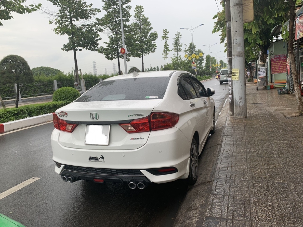 Bán City 1.5CVT 2018, màu trắng, đúng chất, giá TL, hổ trợ góp