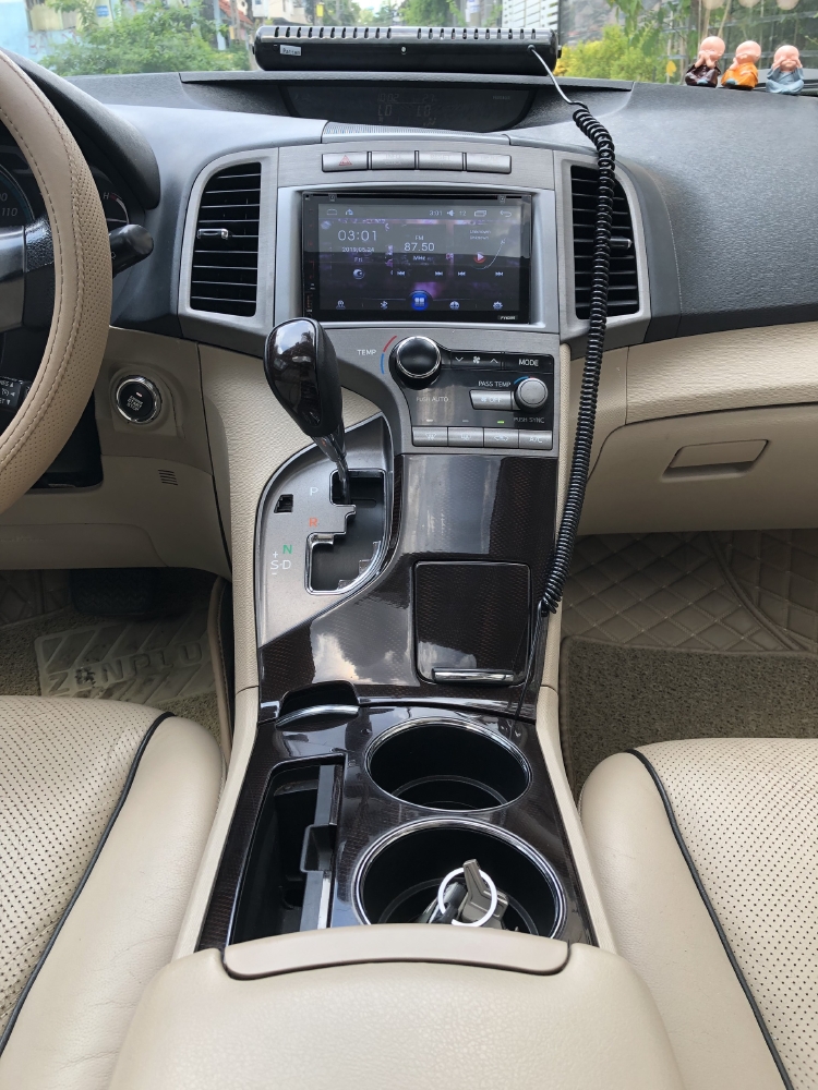 Cần Bán xe Toyota Venza 2.7, Mode 2010, màu Đen, nhập Mỹ!!
