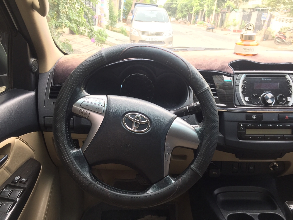 Bán xe Toyota Fortuner TRD 2.7V (4x2), Model 2016, màu Trắng!!