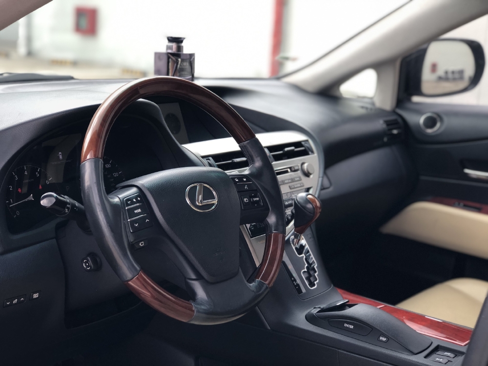 Cần Bán xe Lexus RX350, Model 2010, màu Đen, nhập Mỹ!!