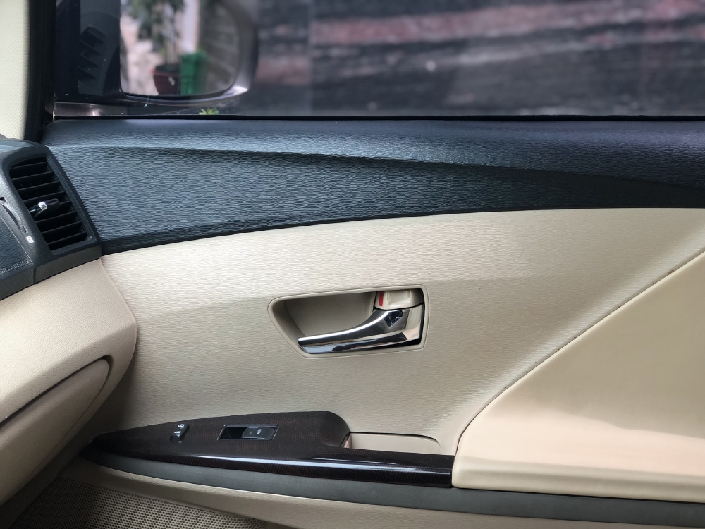 Bán xe Toyota Venza 2.7, đời 2010, nhập Mỹ, Đồ chơi 100 Triệu!!