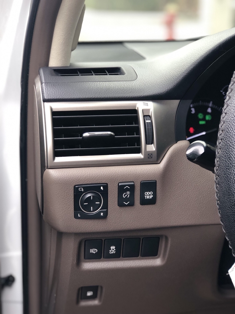 Cần Bán xe Lexus GX460 V8, model 2016, nhập Mỹ!!