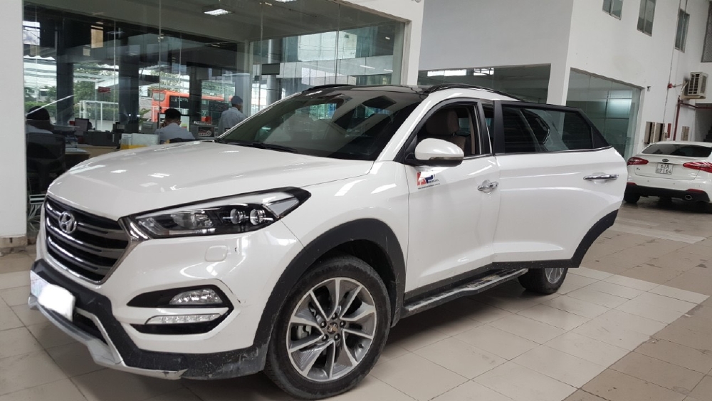 Bán Tucson ATH 2018, màu trắng, đúng chất, biển TP, giá TL, hổ trợ góp