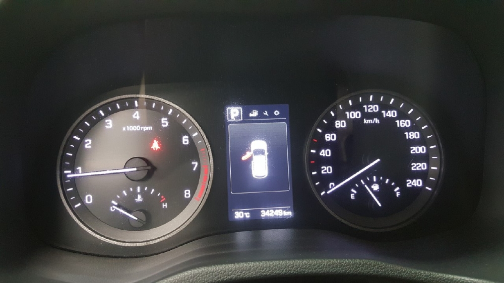 Bán Tucson ATH 2018, màu trắng, đúng chất, biển TP, giá TL, hổ trợ góp