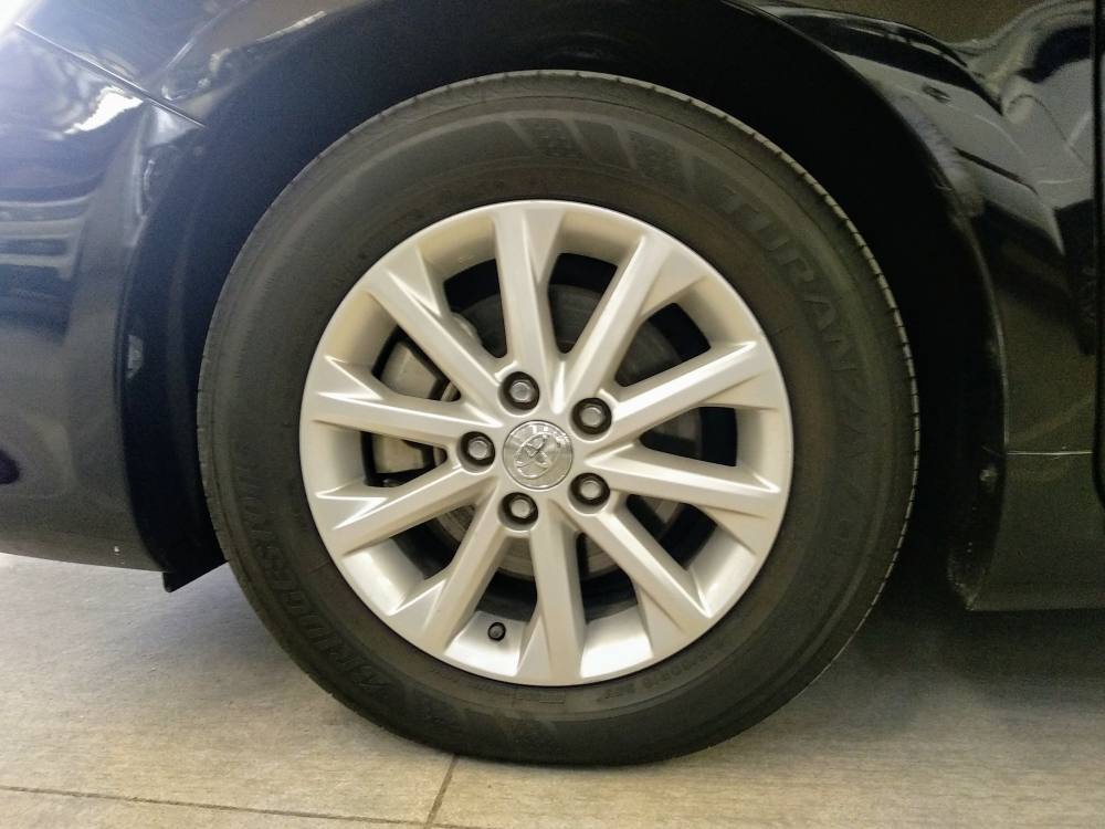 Bán Camry 2.0E cuối 2015 bao đẹp, bao giá cực tốt cho anh em nào thiện chí nhé