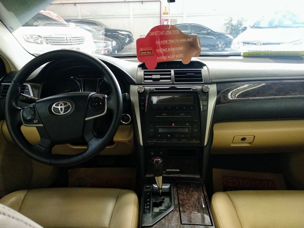 Bán Camry 2.0E cuối 2015 bao đẹp, bao giá cực tốt cho anh em nào thiện chí nhé